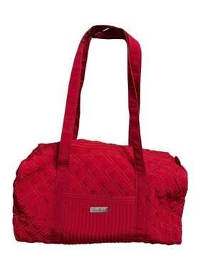 🚨SOLD🚨Vera Bradley Weekender Bag – Red Quilted Travel Tote